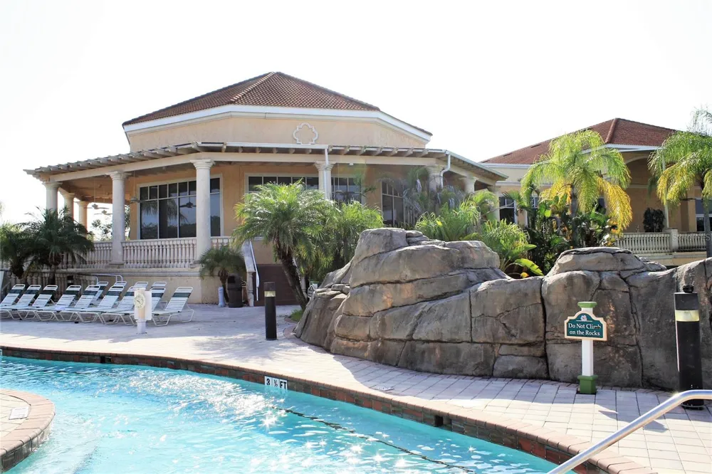 6816 DALI AVENUE #201 Land O Lakes, FL 34637