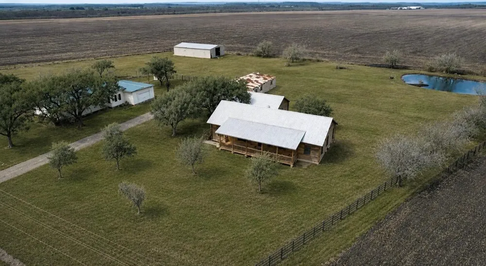 11701 Hwy 359 Mathis, TX 78368