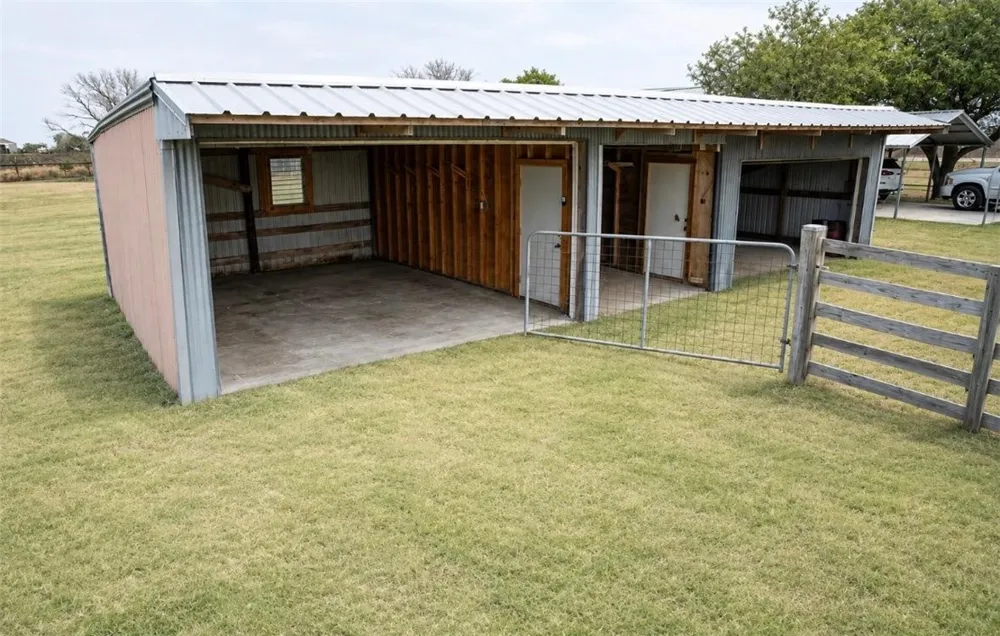 11701 Hwy 359 Mathis, TX 78368