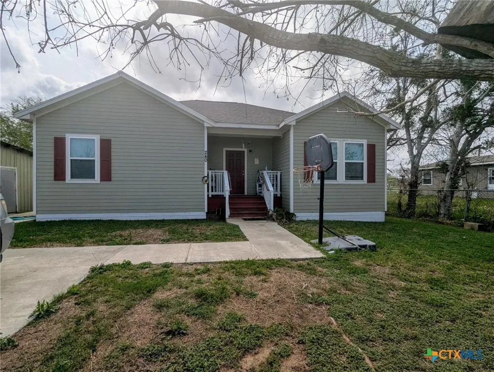 240 S Rail Street Bloomington, TX 77951