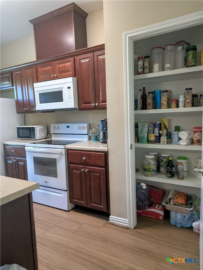 240 S Rail Street Bloomington, TX 77951