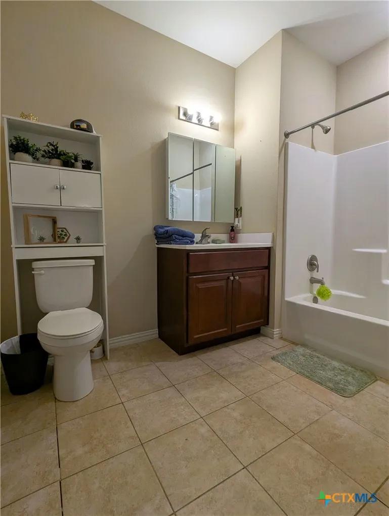 240 S Rail Street Bloomington, TX 77951