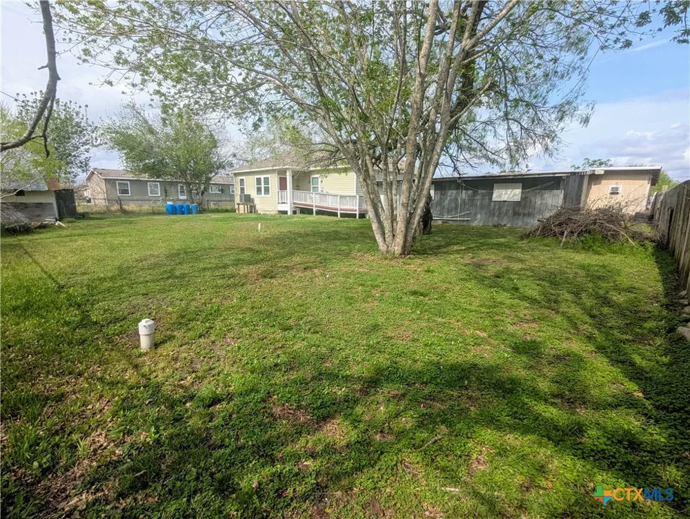 240 S Rail Street Bloomington, TX 77951