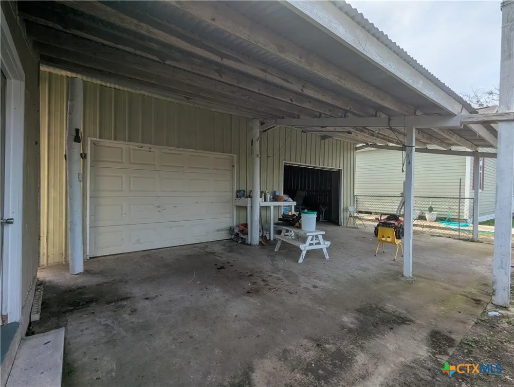 240 S Rail Street Bloomington, TX 77951