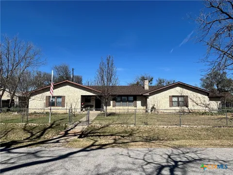 4405 Pawnee Trail