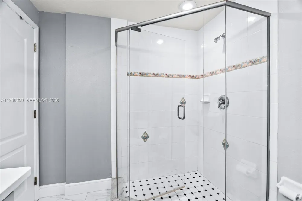 601 Miramar #107 Indialantic, FL 32903