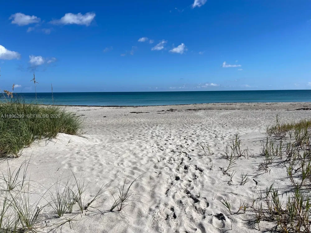 601 Miramar #107 Indialantic, FL 32903