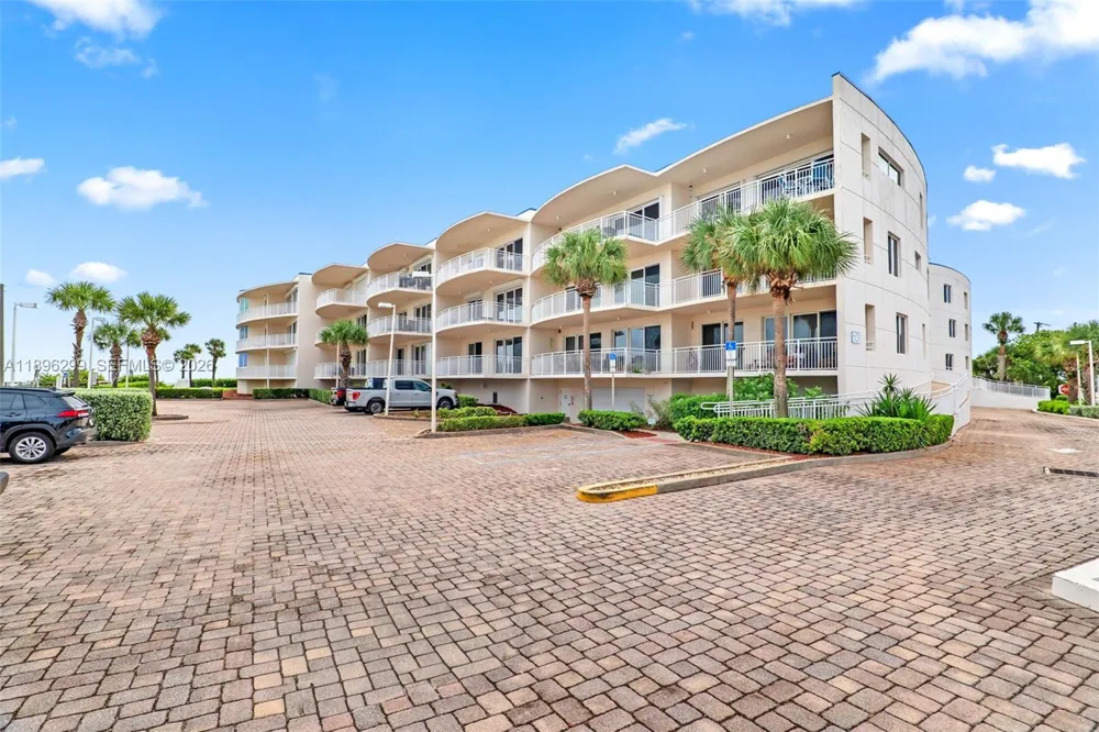 601 Miramar #107 Indialantic, FL 32903