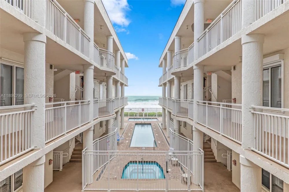 601 Miramar #107 Indialantic, FL 32903