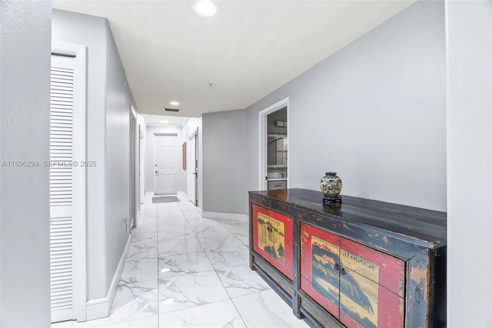 601 Miramar #107 Indialantic, FL 32903