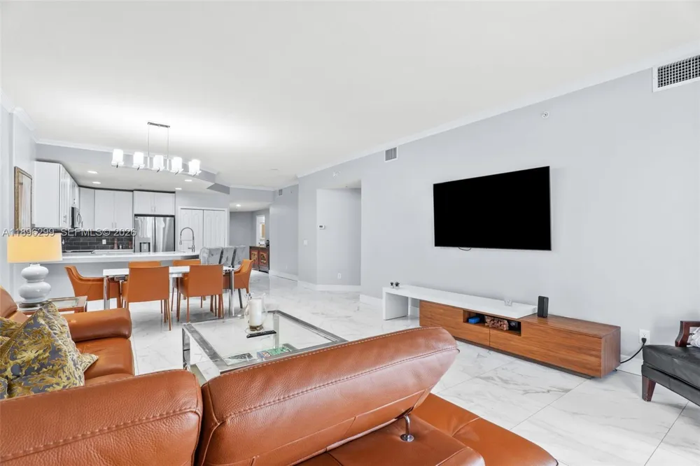 601 Miramar #107 Indialantic, FL 32903
