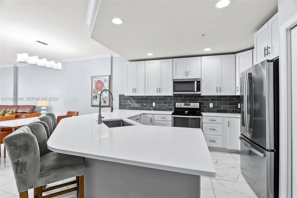 601 Miramar #107 Indialantic, FL 32903