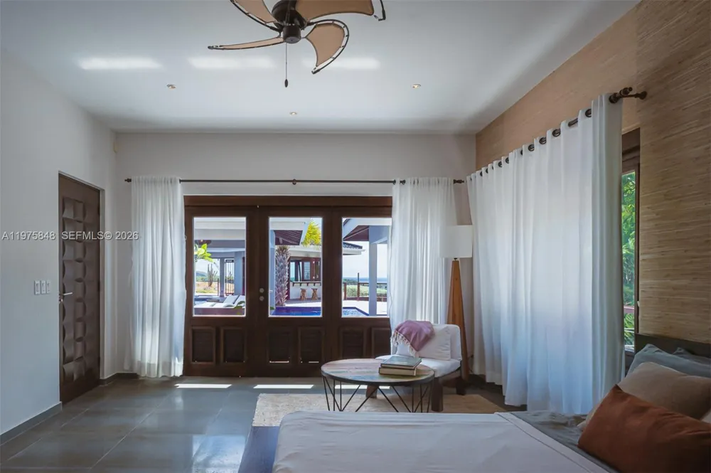 17 Vista Royal 