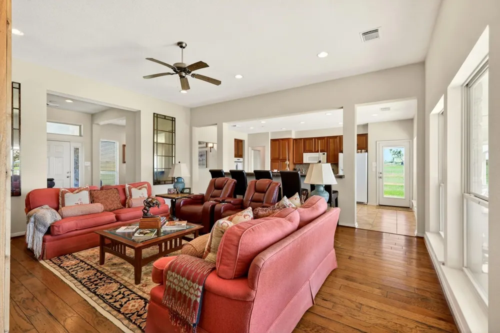 1797 County Road 261 Moulton, TX 77975