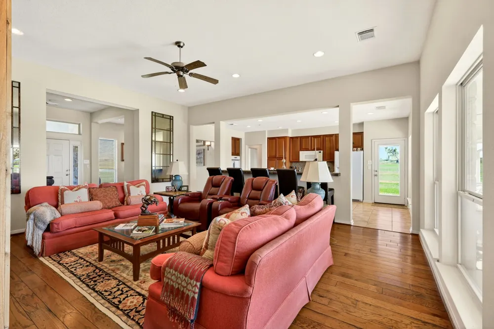 1797 County Road 261 Moulton, TX 77975