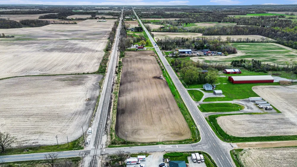 17567 Lakeside Road Three Oaks, MI 49128