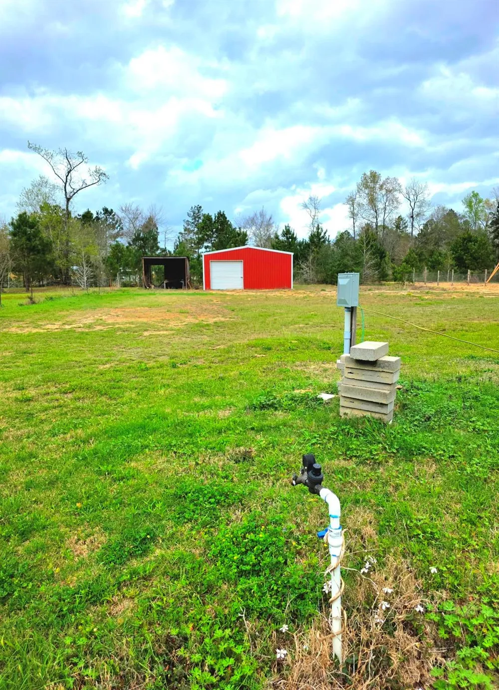 416 County Road 3773 Cleveland, TX 77327