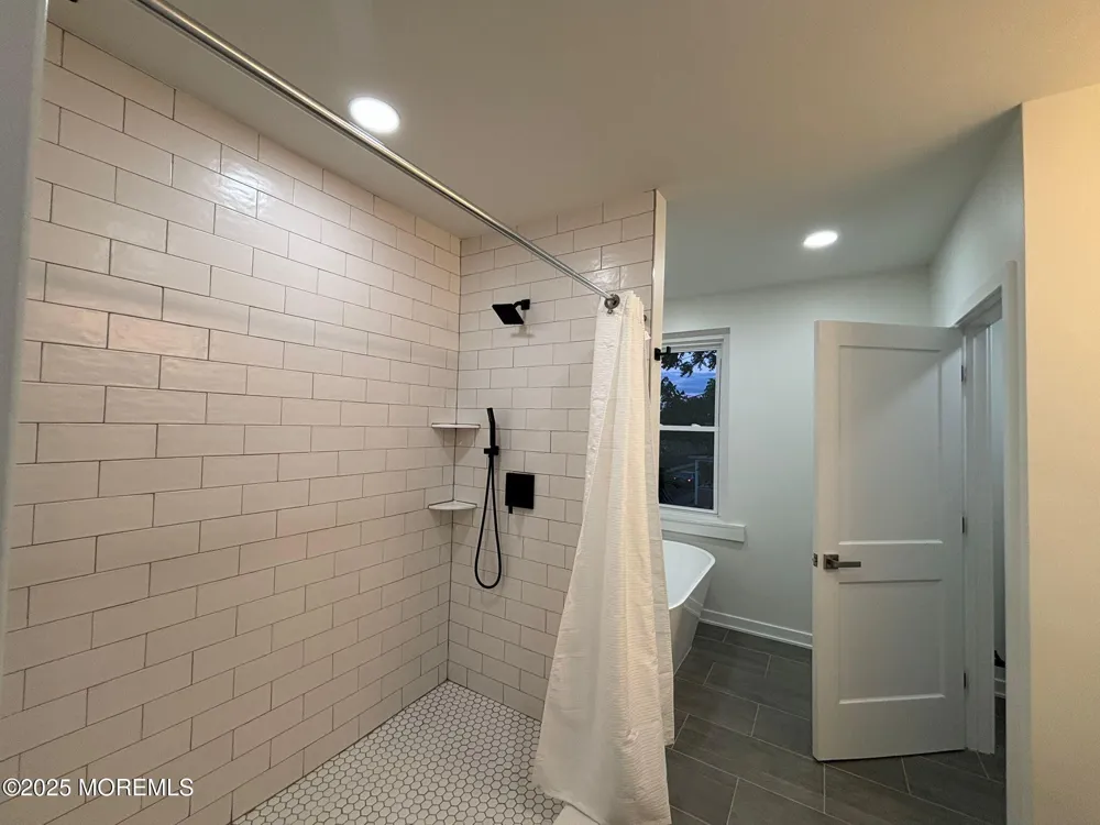 438 Lawrence Street Burlington City, NJ 08016