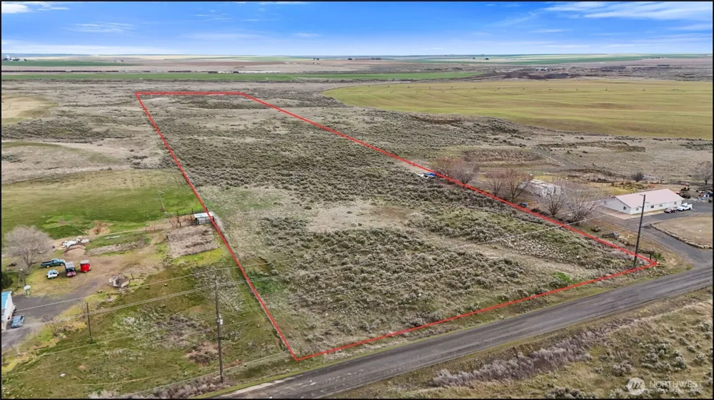 9051 SE Rd S Warden, WA 98857
