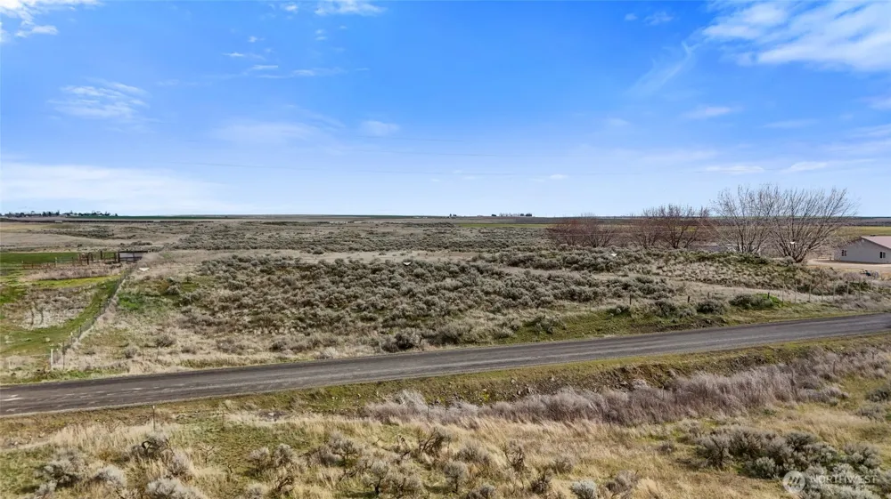 9051 SE Rd S Warden, WA 98857