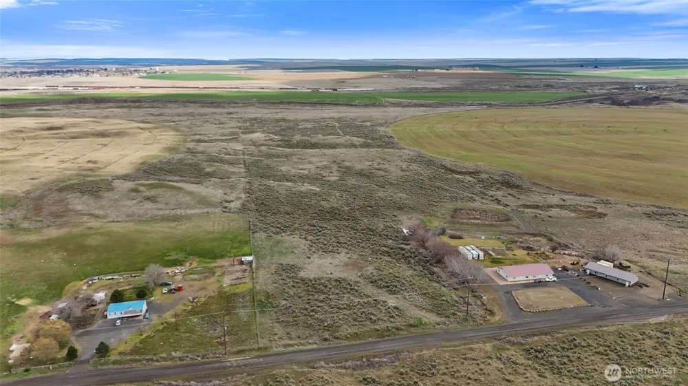 9051 SE Rd S Warden, WA 98857