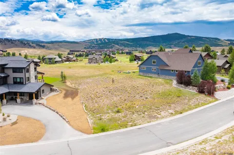 1375 Wildhorse Circle