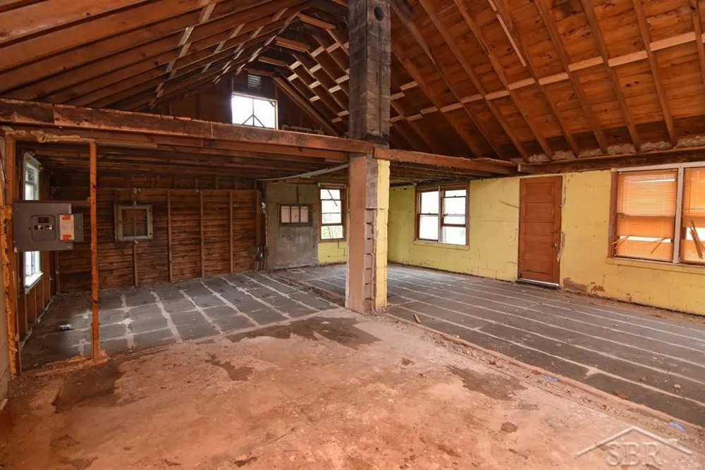 2114 Walter Road Hay Township, MI 48612