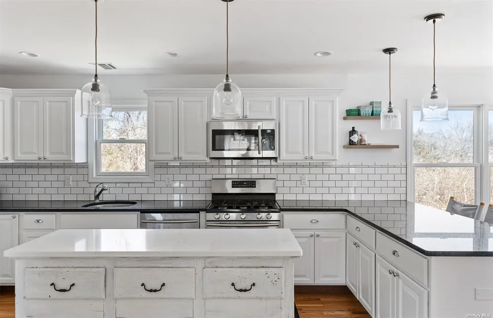 355 Midway Road Southold, NY 11971