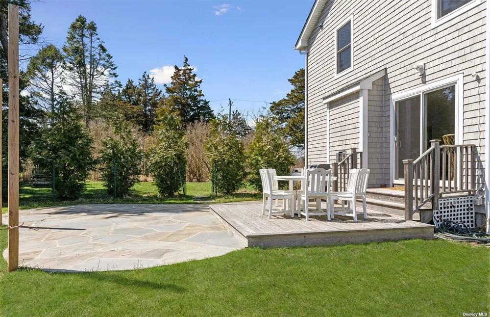 355 Midway Road Southold, NY 11971