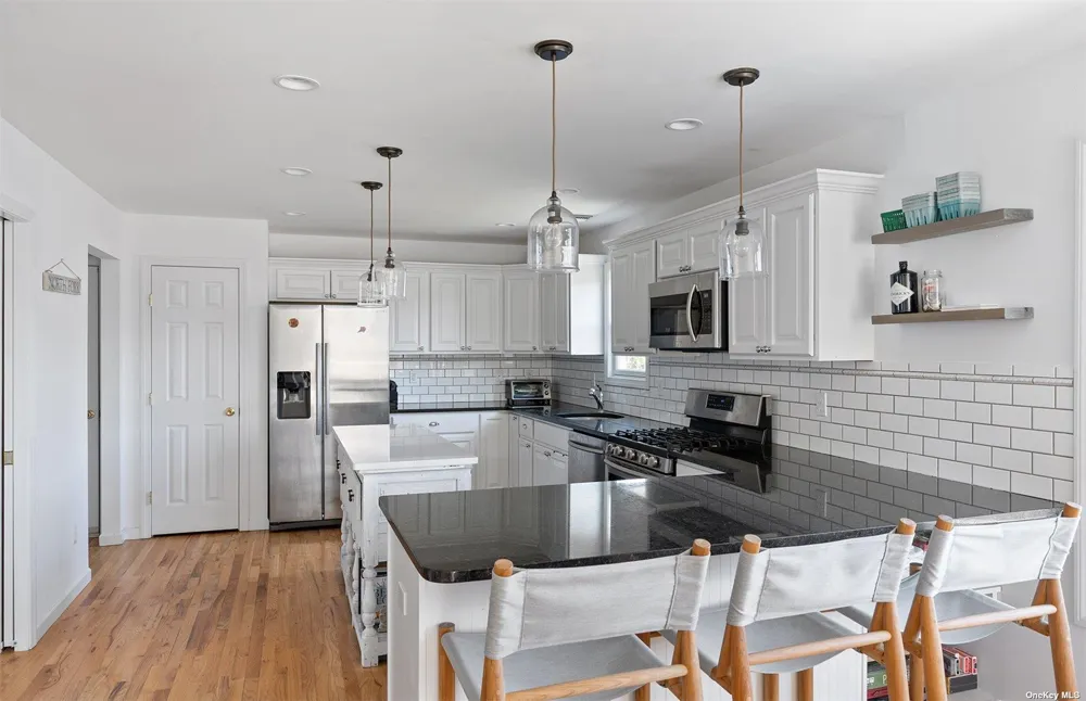 355 Midway Road Southold, NY 11971