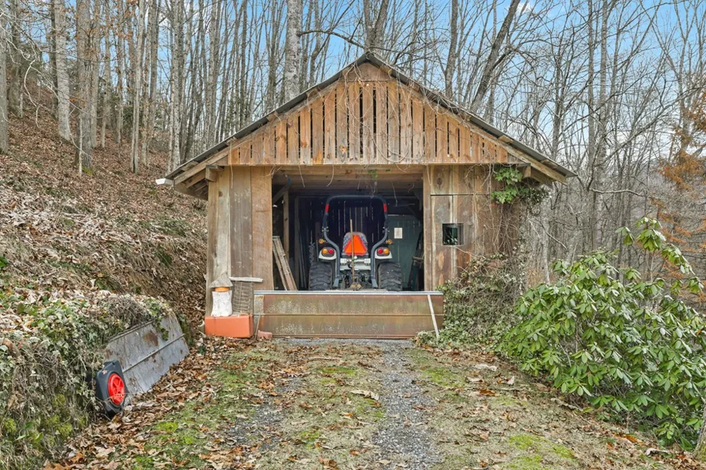 Ela Lane Bryson City, NC 28713