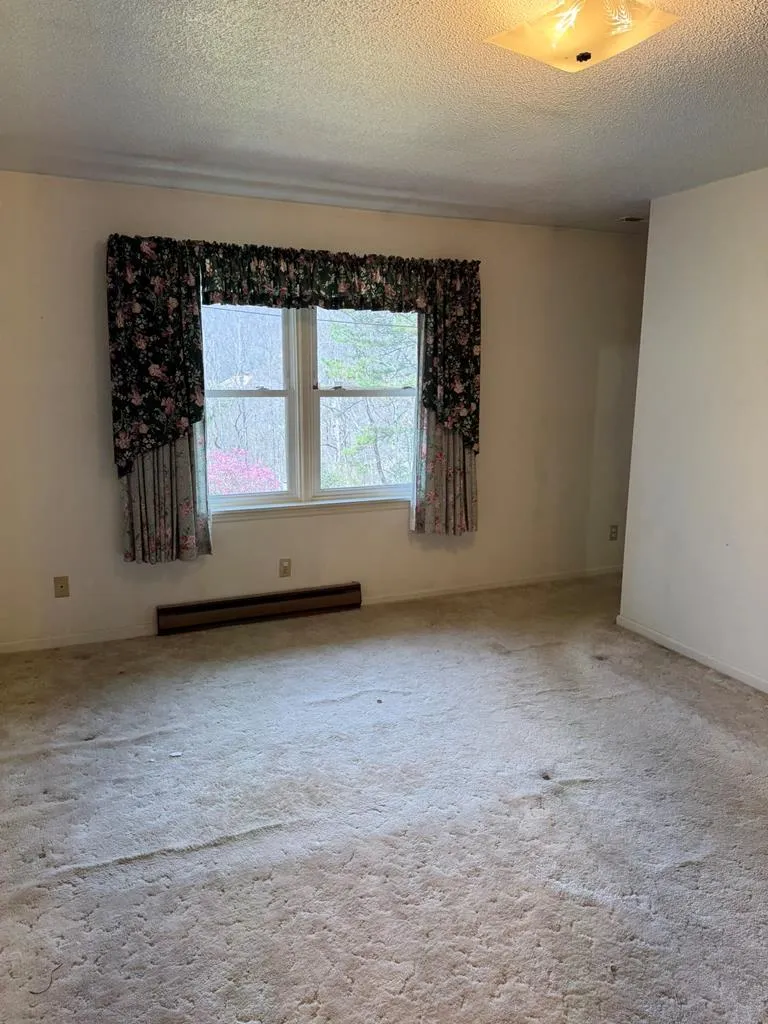 Ela Lane Bryson City, NC 28713