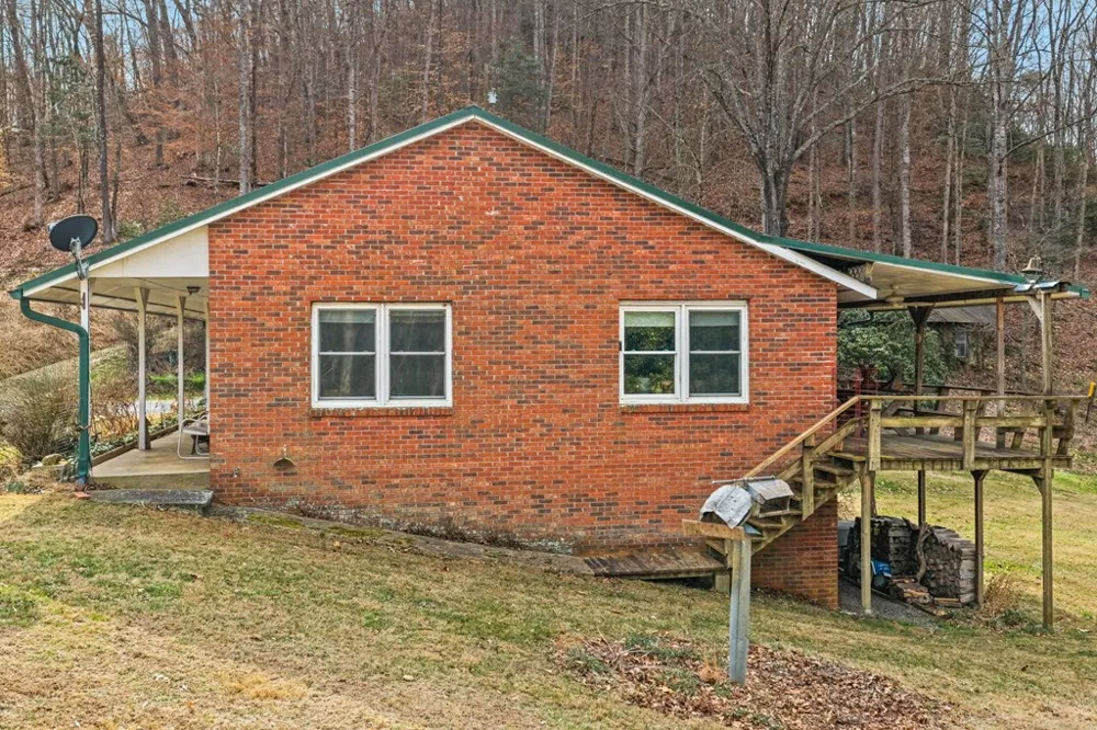 Ela Lane Bryson City, NC 28713