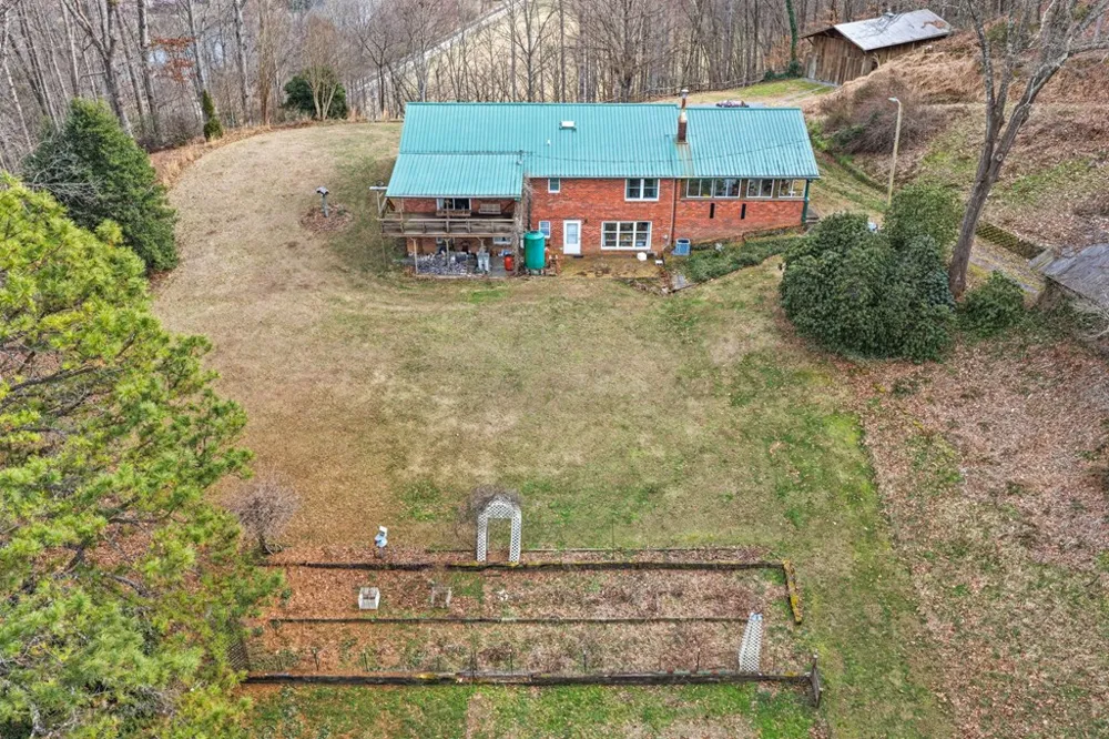 Ela Lane Bryson City, NC 28713