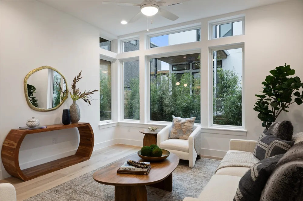 900 S 2nd Street #20 Austin, TX 78704
