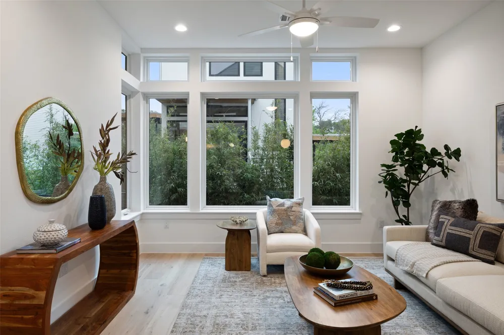 900 S 2nd Street #20 Austin, TX 78704