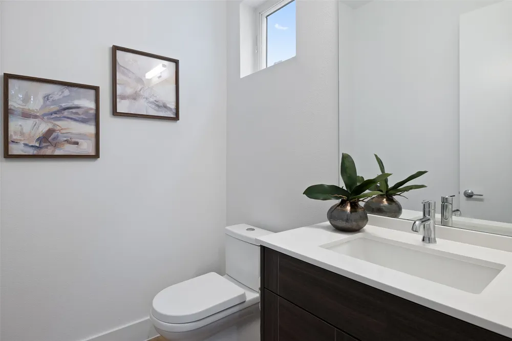 900 S 2nd Street #20 Austin, TX 78704