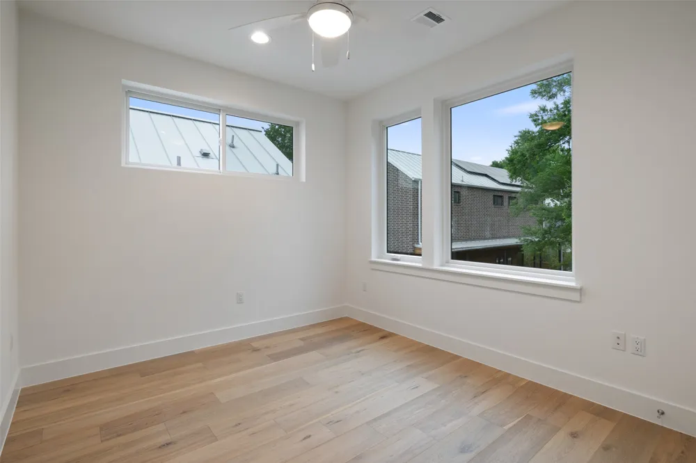 900 S 2nd Street #20 Austin, TX 78704