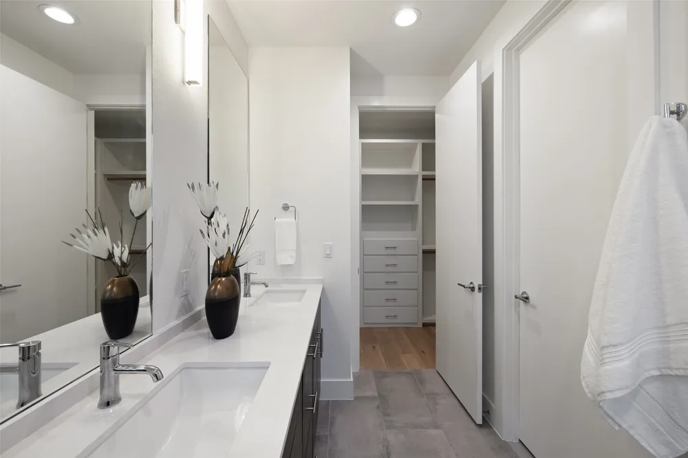 900 S 2nd Street #20 Austin, TX 78704