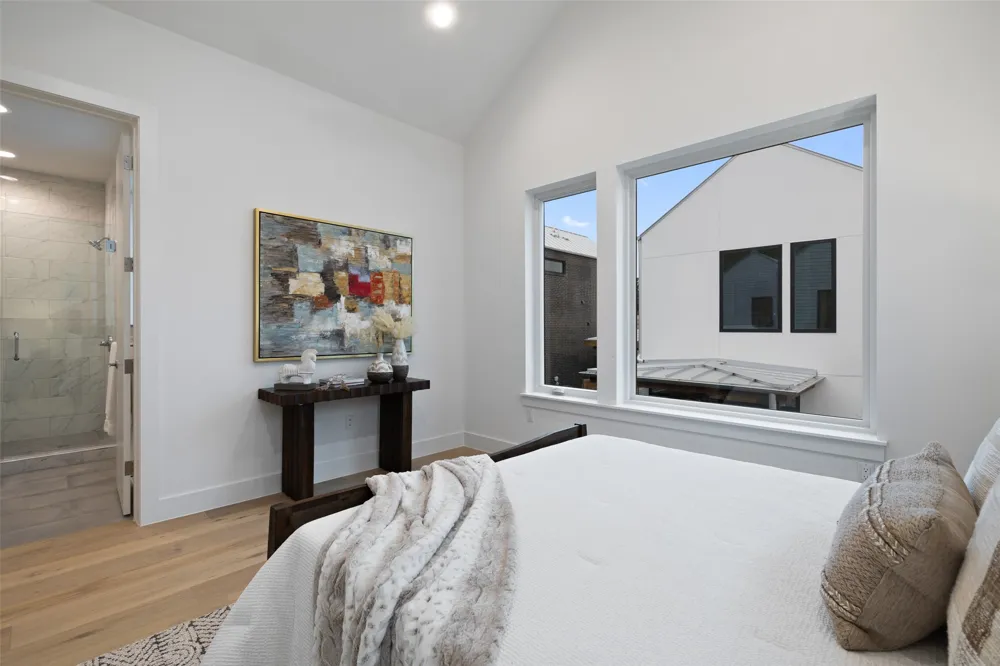 900 S 2nd Street #20 Austin, TX 78704