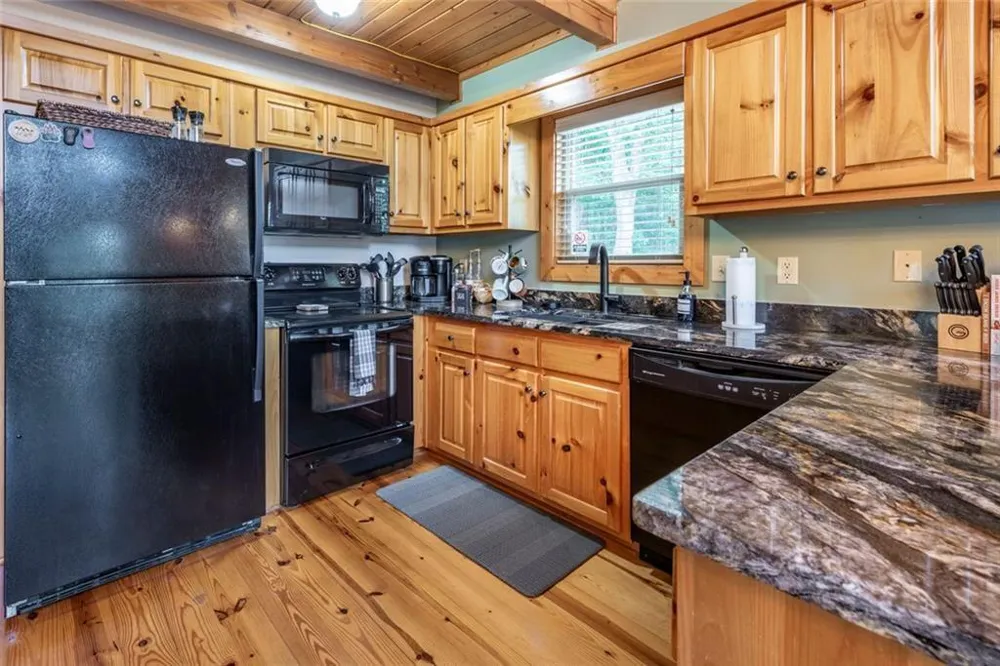 1328 Birch Lane Ranger, GA 30734