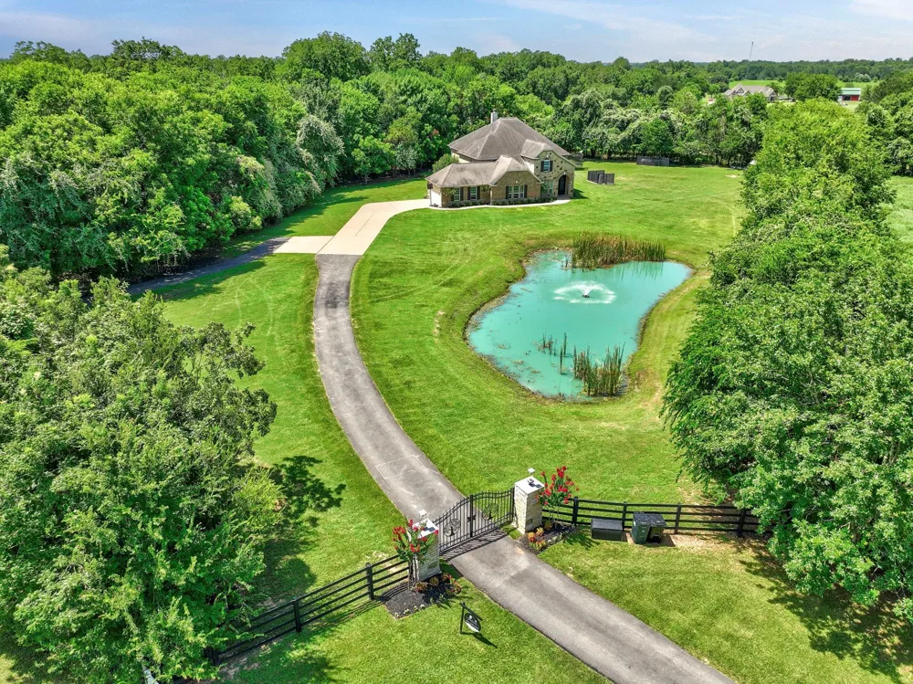 36345 Lady J Circle Simonton, TX 77476