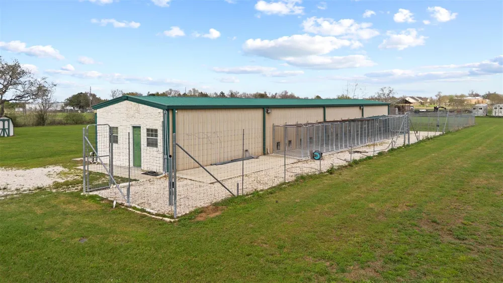 1514 Fm 359 Road Brookshire, TX 77423