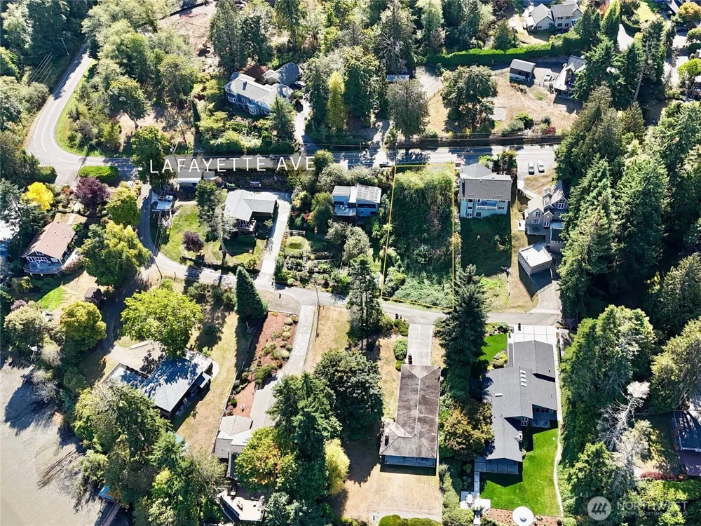 10240 NE Lafayette Avenue Bainbridge Island, WA 98110