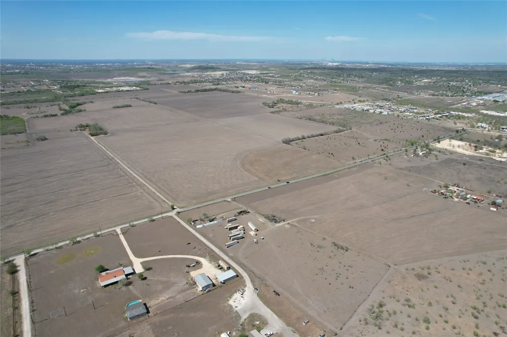 1205 Graef Road #B Kyle, TX 78640