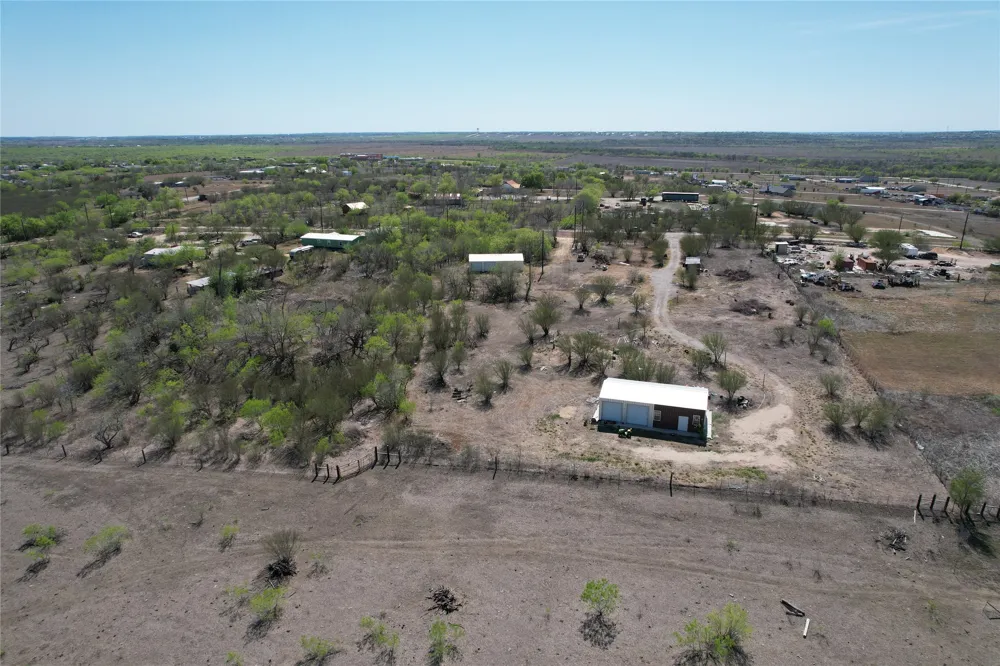 1205 Graef Road #B Kyle, TX 78640