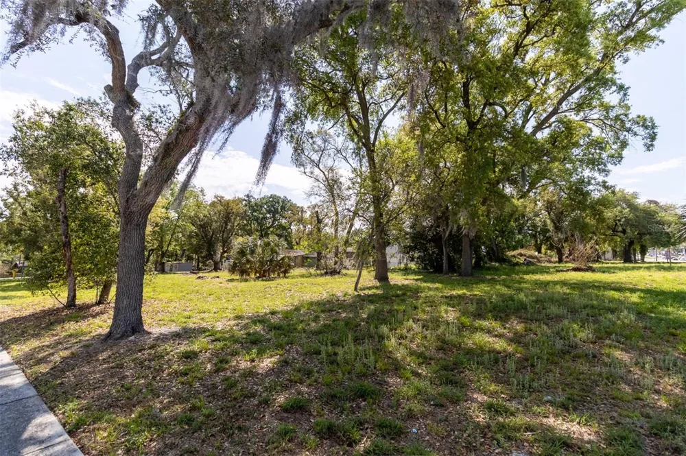 105 KIRKMAN RD Orlando, FL 32811
