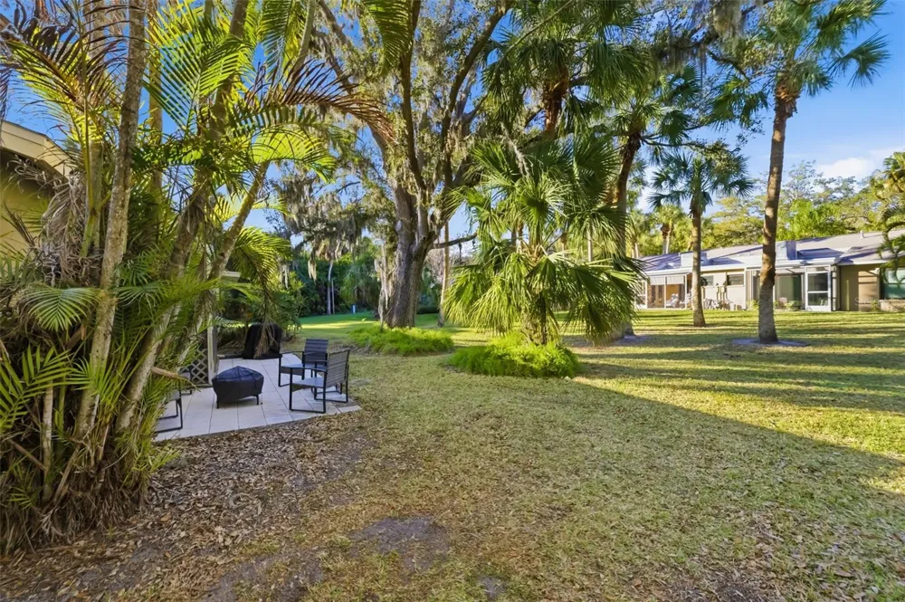 5023 VILLAGE GARDENS DRIVE #29 Sarasota, FL 34234