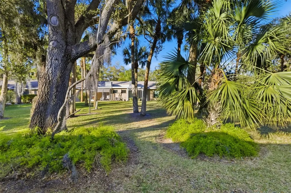 5023 VILLAGE GARDENS DRIVE #29 Sarasota, FL 34234