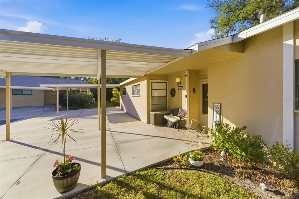 5023 VILLAGE GARDENS DRIVE #29 Sarasota, FL 34234